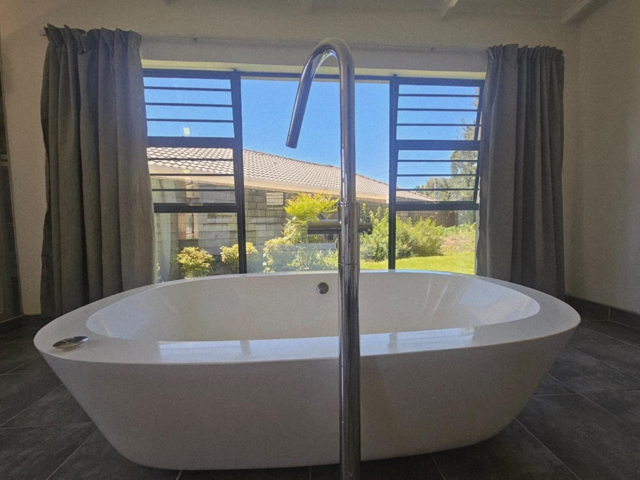 7 Bedroom Property for Sale in Ladybrand Free State